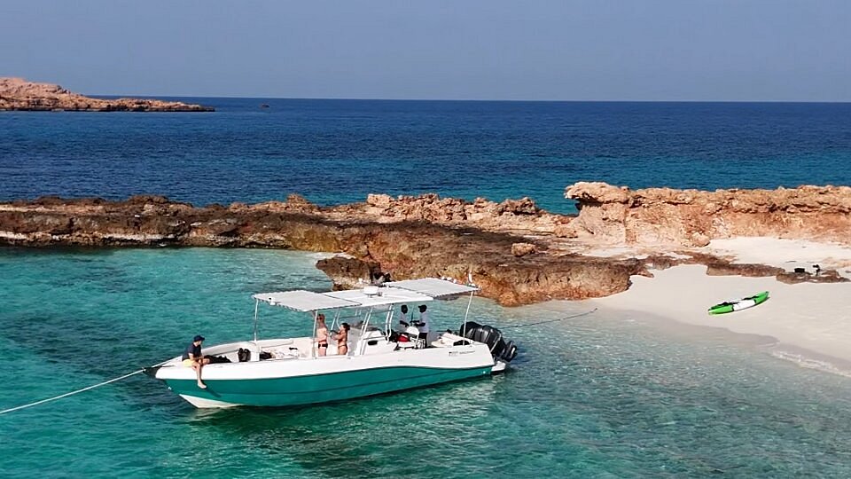 How to Plan the Perfect Daymaniyat Islands Day Trip from Muscat